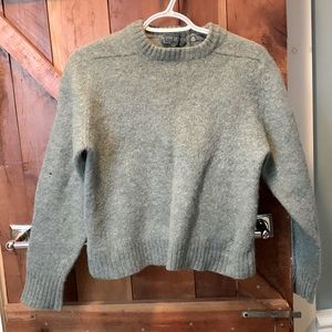 Cozy Wool Van Heusen Sweater Small